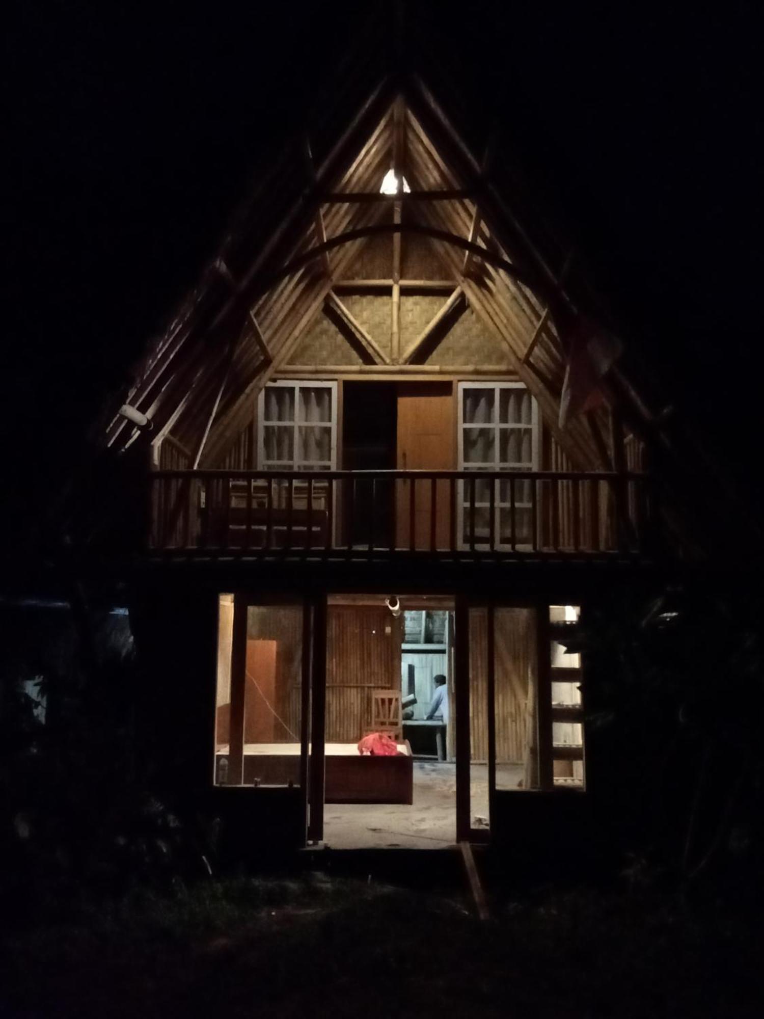 Girang Rinjani Bungalows تيتيباتو الغرفة الصورة